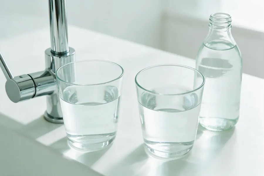 Leitungswasser vs. Mineralwasser: Der ehrliche Vergleich